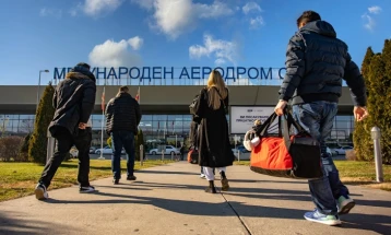 Nga aeroporti i Shkupit në 44 destinacione me orar dimëror të fluturimit, deri në katër nga Ohri