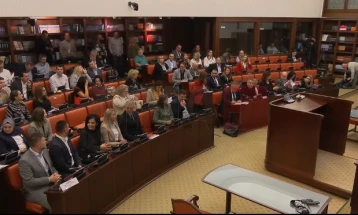 Debat i katërt publik për propozim- zgjidhjet ligjore për reforma në administratën publike