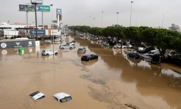 Numri i viktimave nga përmbytjet në Valencia është rritur në 63