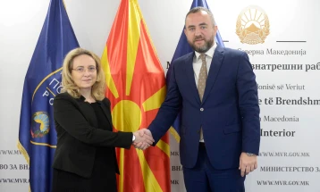 Minister Toshkovski meets Romanian Ambassador Axinte