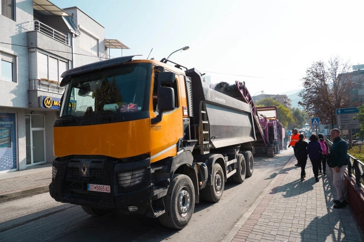 Почна реконструкцијата на дел од регионален пат на влезот во Велес