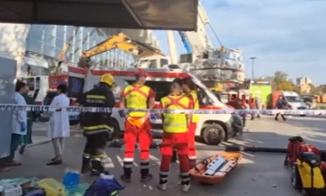 Во Амбасадата на Србија во Скопје отворена Книга на жалост за несреќата во Нови Сад