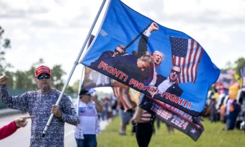 Изборниот штаб на Трамп уверен во победа во шест од седум клучни држави