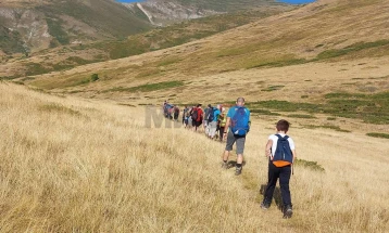 Policia i gjeti alpinistët që humbën në rajonin e Tetovës