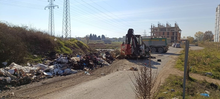 Се чисти дива депонија на влез во Тетово, Касами побара повеќе совесност