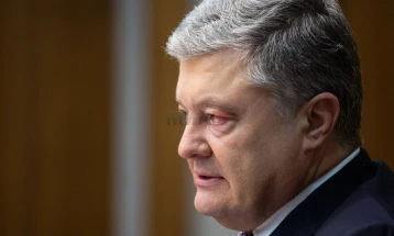 Порошенко ги повика украинските власти итно да изградат утврди во критичните области