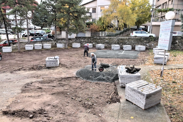 Нови паркинг места на  платото кај стариот Здравен дом во Штип