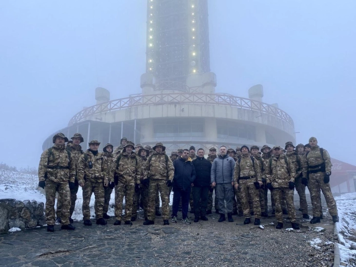 Директорот Јанев на кондиционен марш на Единицата за брзо распоредување