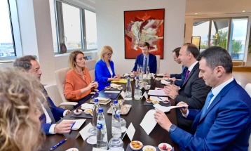 Speaker Gashi meets EP President Metsola in Brussels