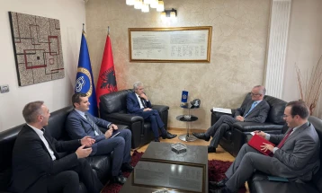 Ali Ahmeti priti ambasadorin italian Silvestri: Ndërhyrja ndaj gjuhës shqipe dhe Marrëveshjes së Ohrit rëndon situatën