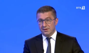 Mickoski: Me propozimin që e ofrojmë për ndryshimet kushtetuese, ne jemi të sigurt se do ta çojmë garën deri në fund