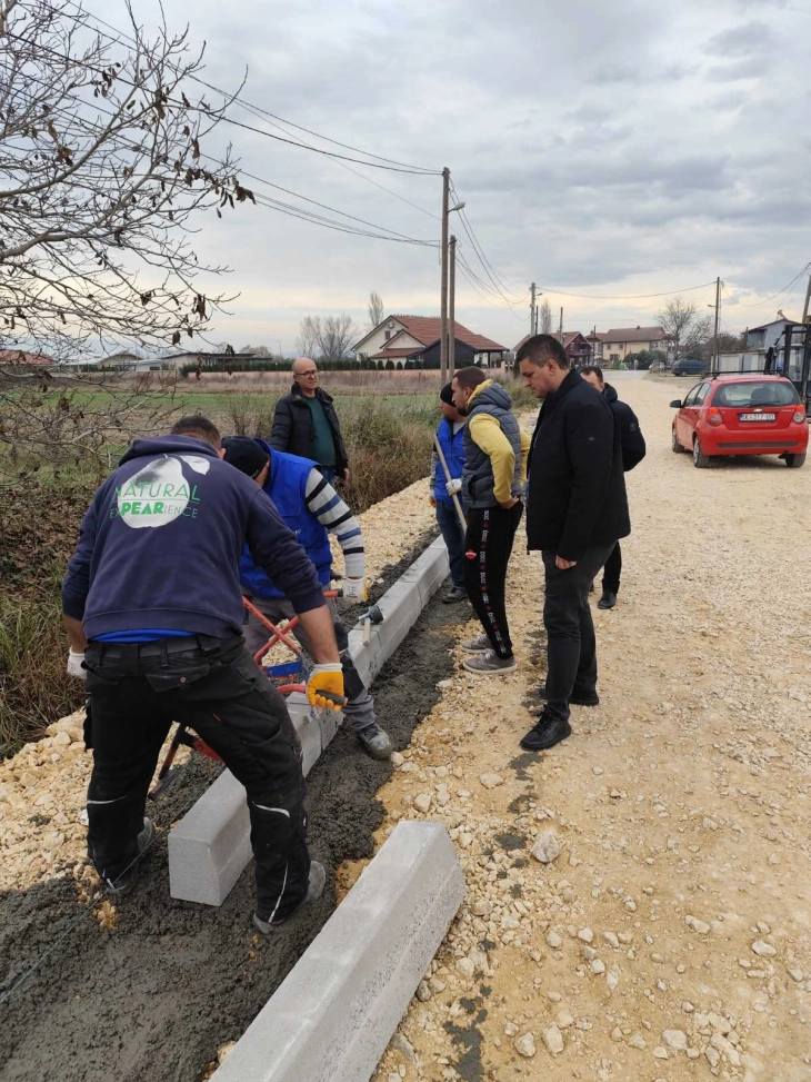 Почна реконструкцијата на локалниот пат Кадино - Мралино