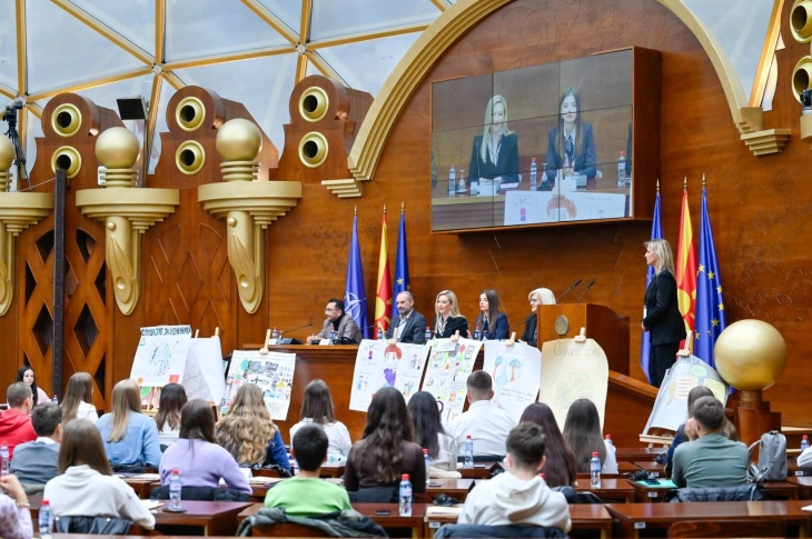 Детски парламент во Собранието по повод Светскиот ден на детето