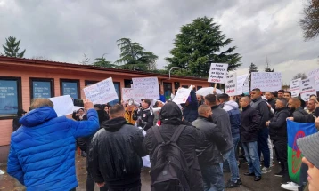 Protestë për problemet me transportin me autobus në Shkup