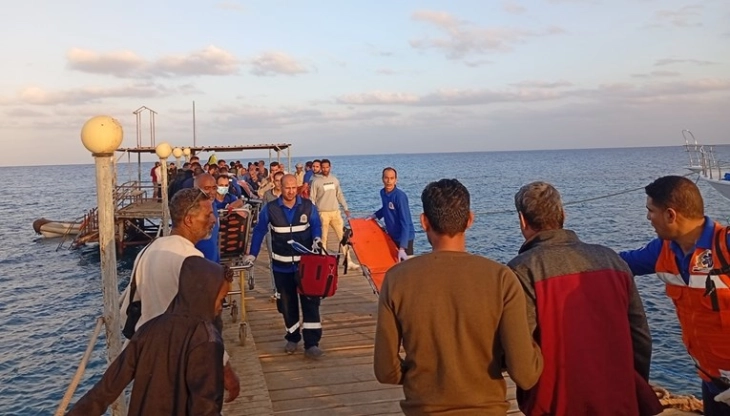 Tre trupa janë nxjerrë nga anija e fundosur turistike afër bregut egjiptian