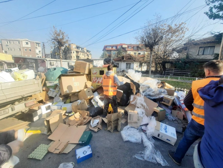 Подигнати 60 метри кубни од диви депонии во општини Кисела Вода, Центар, Ѓорче Петров и Чаир