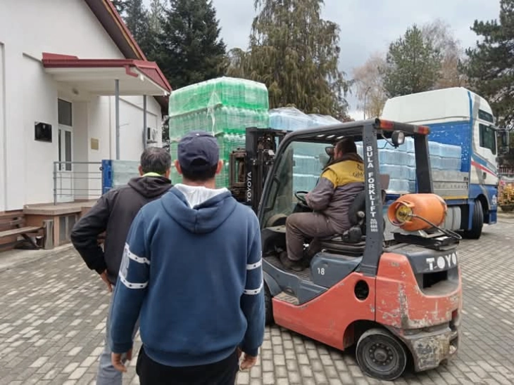 Донација на вода за пиење од Општина Пехчево за Општина Берово