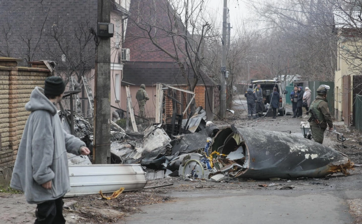 Украинците масовно бегаат од армијата во клучните моменти од војната со Русија, пренесе АП