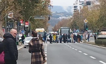 Власта и опозицијата во клинч за протестот на средношколците во Нови Сад