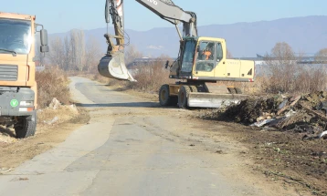 Струмичкото комунално претпријатие почна со чистење на диви депонии во селата