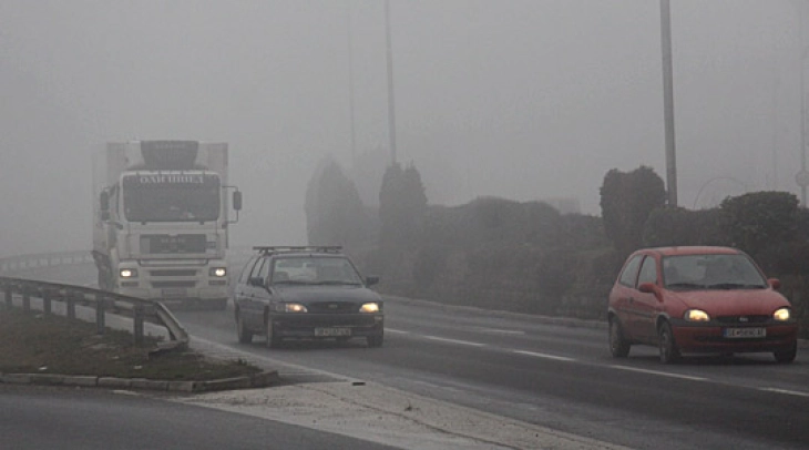 Trafiku në kushte dimri, në Gjavatë me dukshmëri deri në 200 metra