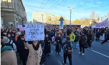 Во Белград и Нови Сад  студентите ги блокираа Ректоратот и факултетите