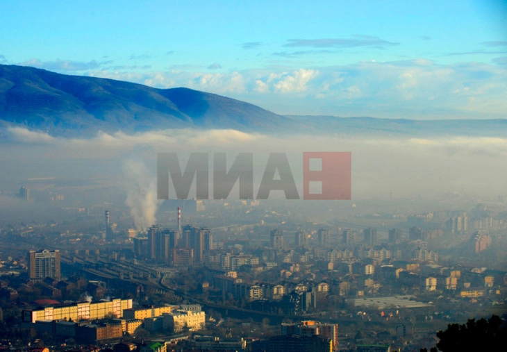 Mexhiti paralajmëron më shumë masa për uljen e ndotjes së ajrit