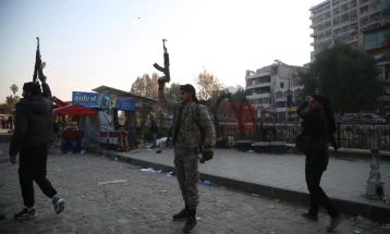 Rebelët pretendojnë se kanë rrethuar Damaskun, armata siriane përgëngjestron