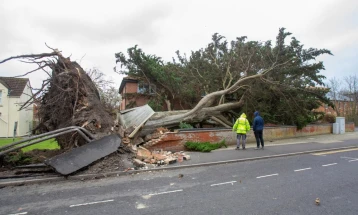 More UK disruption as strong winds continue in wake of Storm Darragh