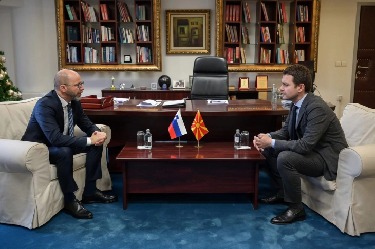 FM Mucunski meets Slovenian Ambassador Presker