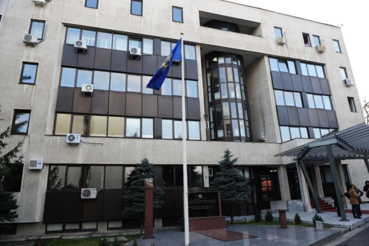 МВР: Кривична пријава против осум лица меѓу кои и поранешниот премиер, првиот вицепремиер, генералниот секретар на Влада и директорот на Државна лотарија