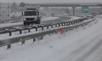 Ndalesë për lëvizje të automjeteve të rënda transportuese në rrugët Manastir - Resnjë dhe Resnjë - Ohër