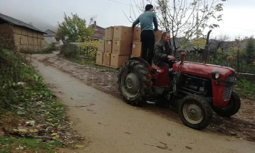 Ulet numri i bujqve të regjistruar nga 90.000 para dhjetë viteve në rreth 65.000