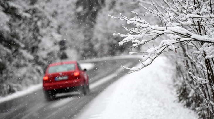 Heavy vehicles banned at Tetovo-Popova Shapka, snowdrifts disrupt traffic on road to Golema Crcorija-Golesh border crossing