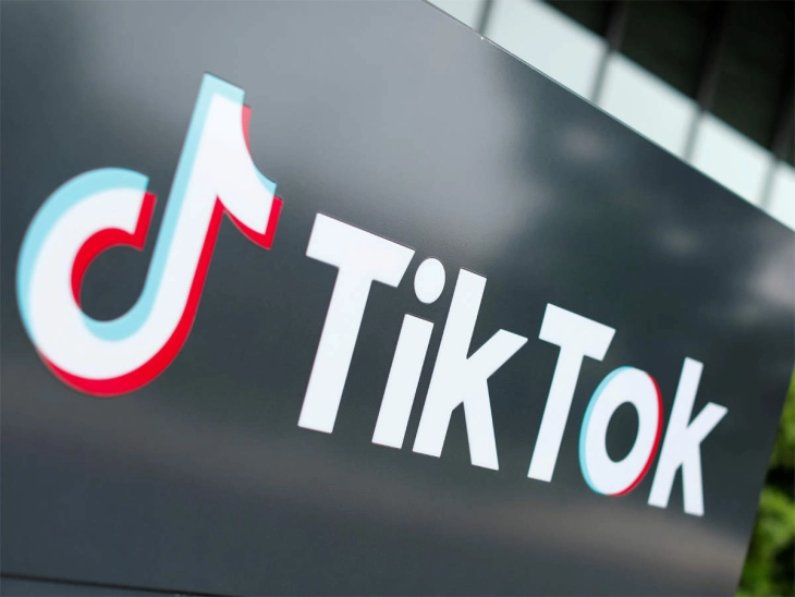 Trump asks Supreme Court to delay law that could ban TikTok in the US