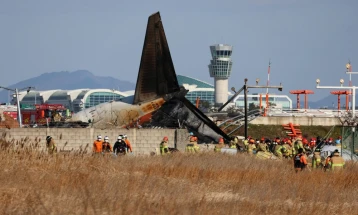 Бројот на загинати во авионската несреќа во Јужна Кореја се искачи на 120