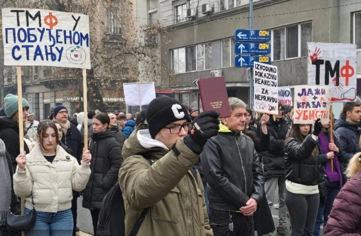 Студентите и денеска им оддадоа почит на загинатите во Нови Сад