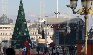 Në ditën e parë të Vitit të Ri mot me diell me temperaturë deri në 15 gradë