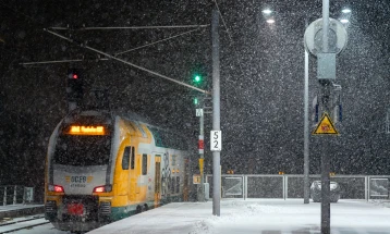 UK commuters hit by travel disruption as weather warnings persist