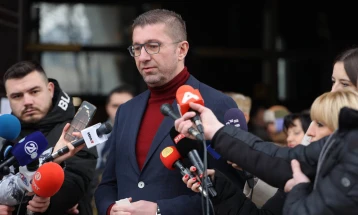 Mickoski: Është mirë të kemi fqinj të cilët kanë qeveri të qëndrueshme politike