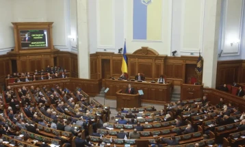 Rada Supreme e Ukrainës e vazhdoi gjendjen e jashtëzakonshme dhe mobilizimin deri më 9 maj