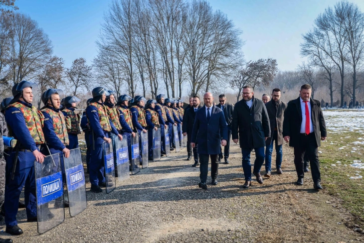 Stërvitje simuluese e kandidatëve për nëpunës policor për reagim të policisë ndaj fatkeqësive natyrore