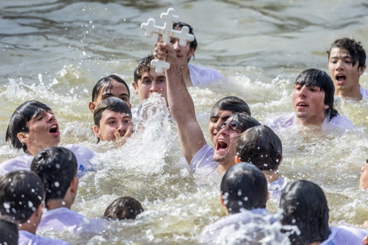 Богојавление – Водици: Ден кога водите стануваат осветени и лековити