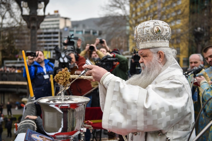 Orthodox faithful celebrate Epiphany