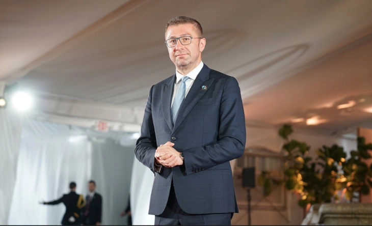 Mickoski do të marrë pjesë në inaugurimin e Donald Trampit në Uashington