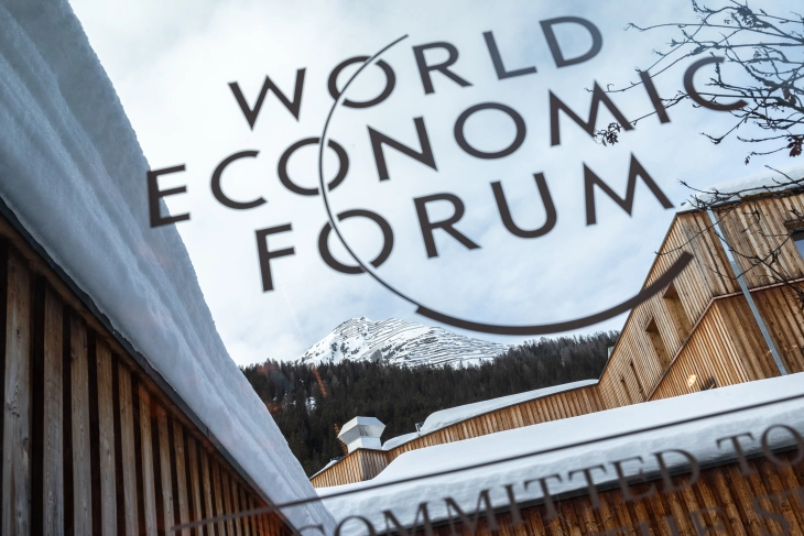 Fillon Forumi ekonomik botëror në Davos