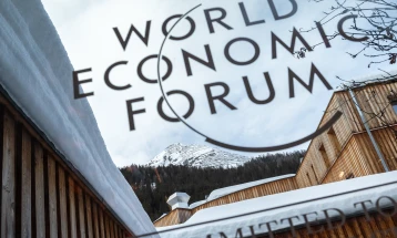 Fillon Forumi ekonomik botëror në Davos