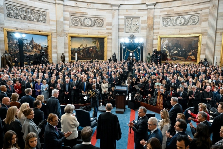 Ротондата во Капитол се наполни во пресрет на инаугурацијата на Доналд Трамп