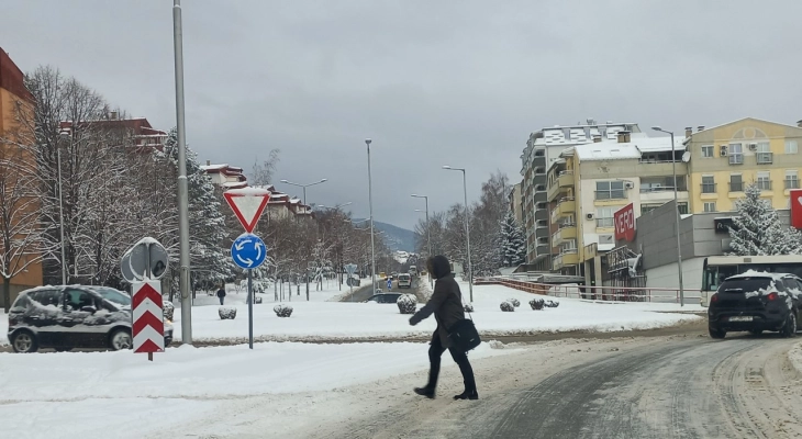 Најстудено во Битола -4 степени, најмногу снег на Попова Шапка