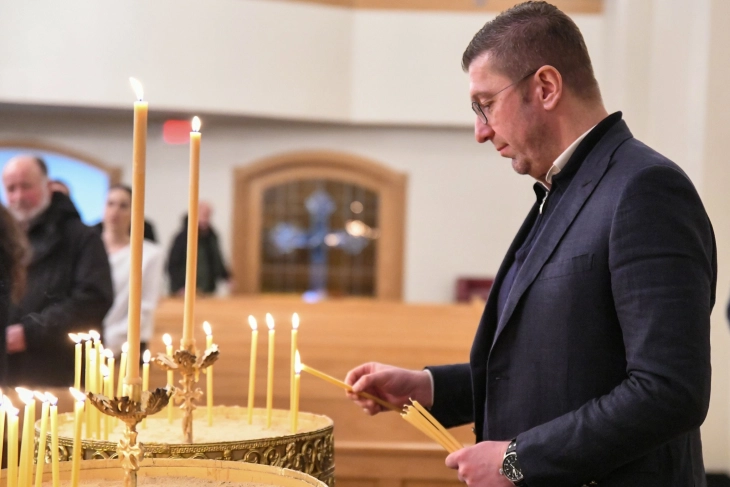 Mickoski visits St. Nikola Macedonian Orthodox Church in New Jersey